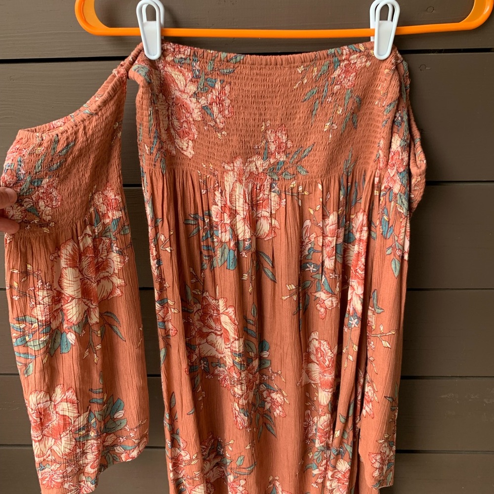 Floral off the shoulder Billabong dress